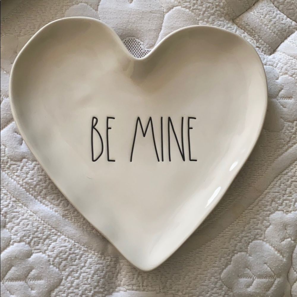 Rae Dunn💕 BE MINE💕plate decor for Valentine’s❤️